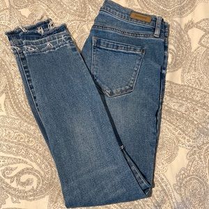 BLANK NYC The Reade Crop Skinny Jean